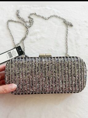 BCBGMAXAZRIA Silver Glitter
Clutch w/ Chain Strap| New with tags
